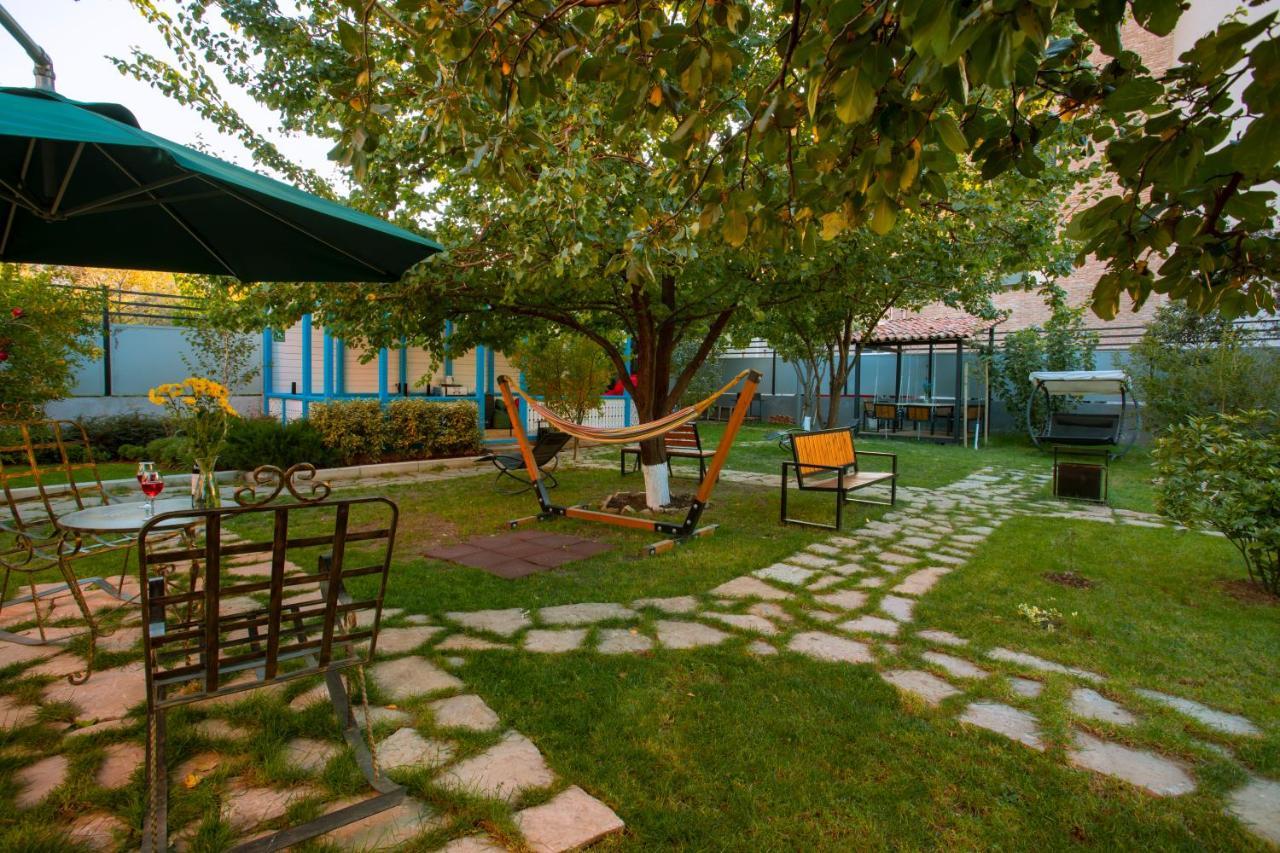 Apart Hotel West Tbilisi Ngoại thất bức ảnh