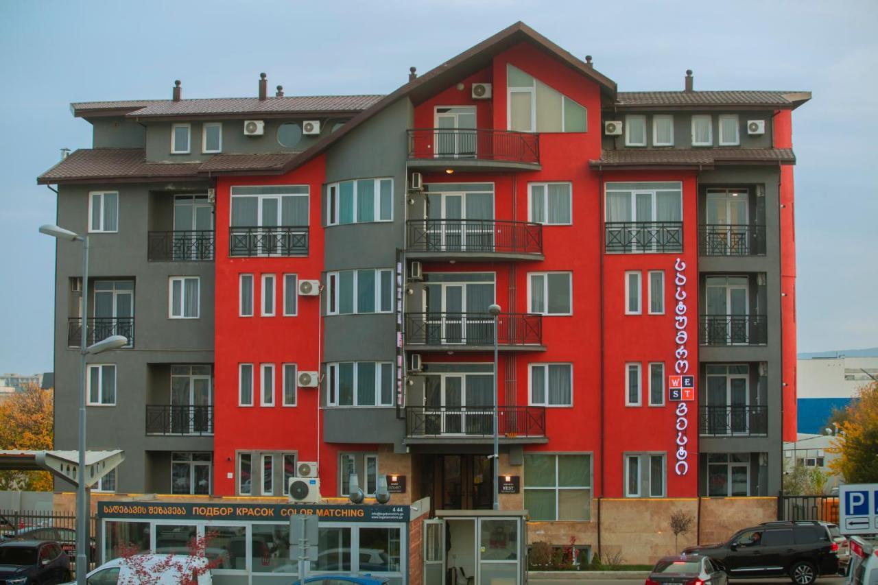 Apart Hotel West Tbilisi Ngoại thất bức ảnh