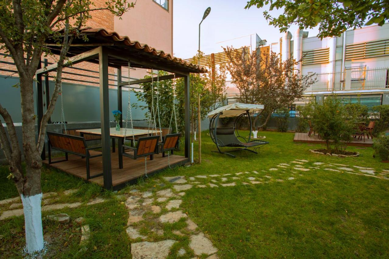 Apart Hotel West Tbilisi Ngoại thất bức ảnh