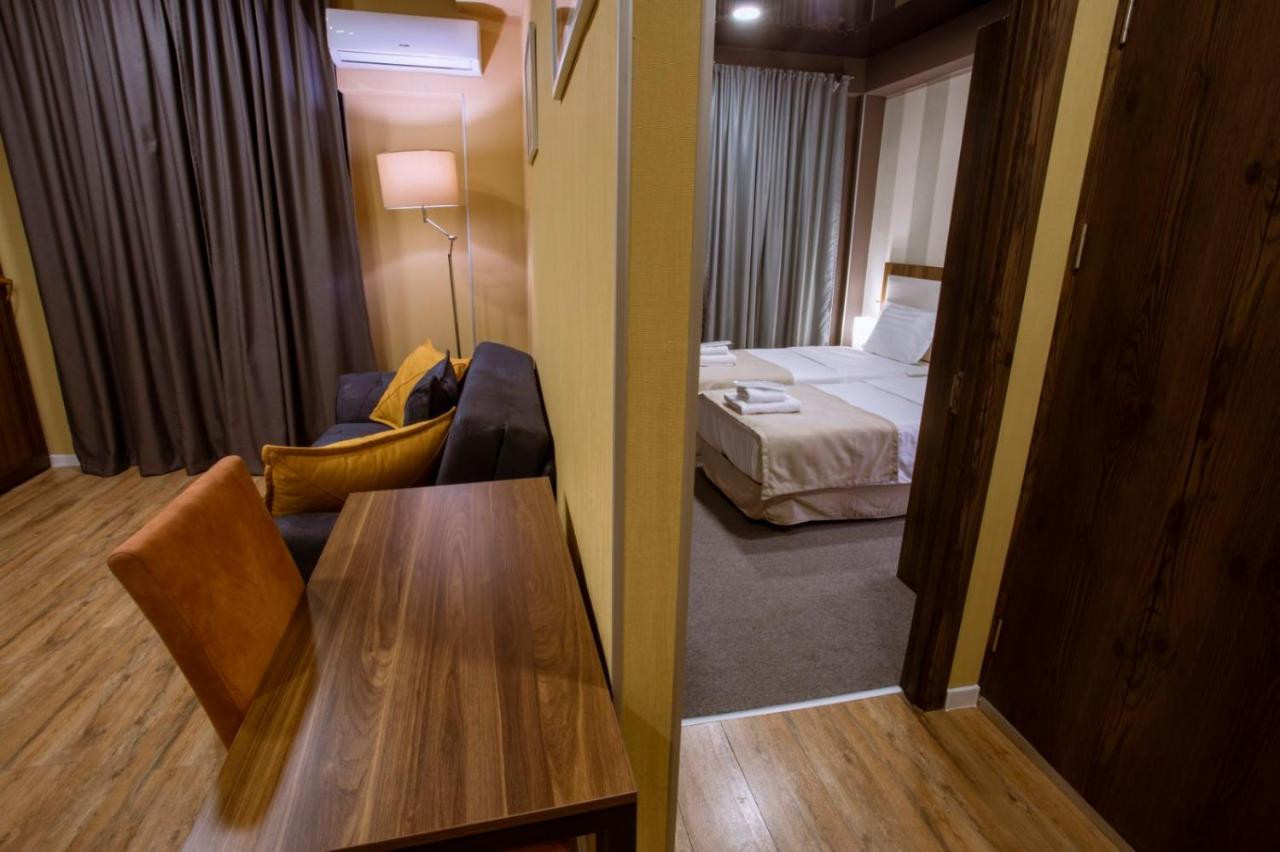 Apart Hotel West Tbilisi Ngoại thất bức ảnh