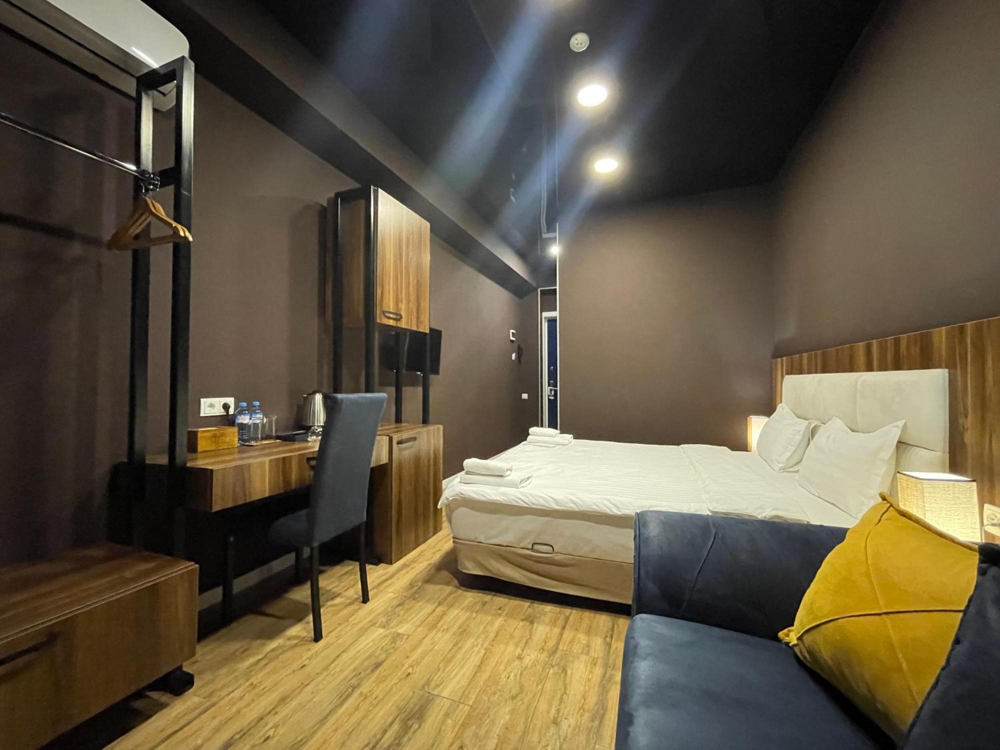 Apart Hotel West Tbilisi Ngoại thất bức ảnh