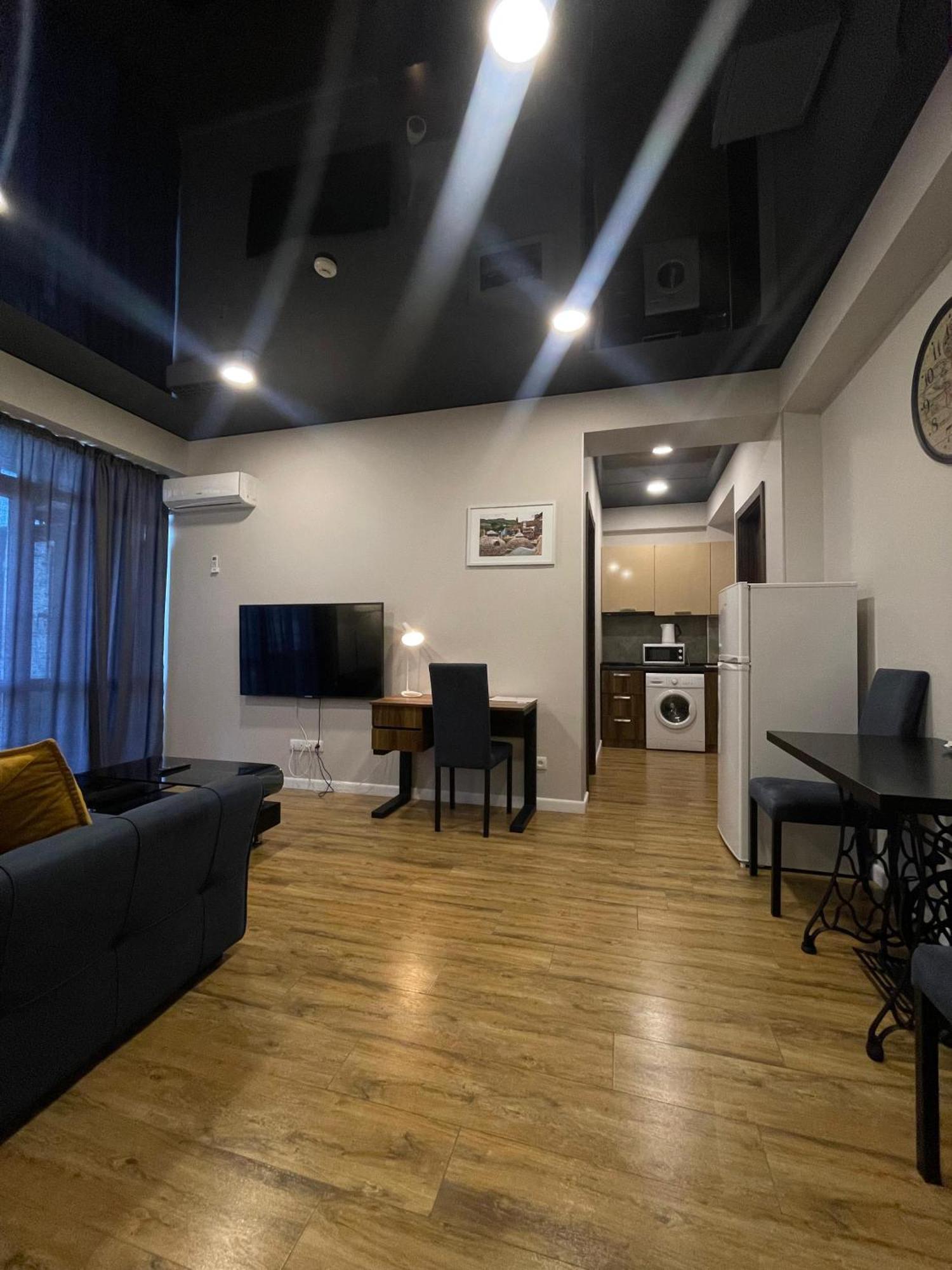 Apart Hotel West Tbilisi Ngoại thất bức ảnh
