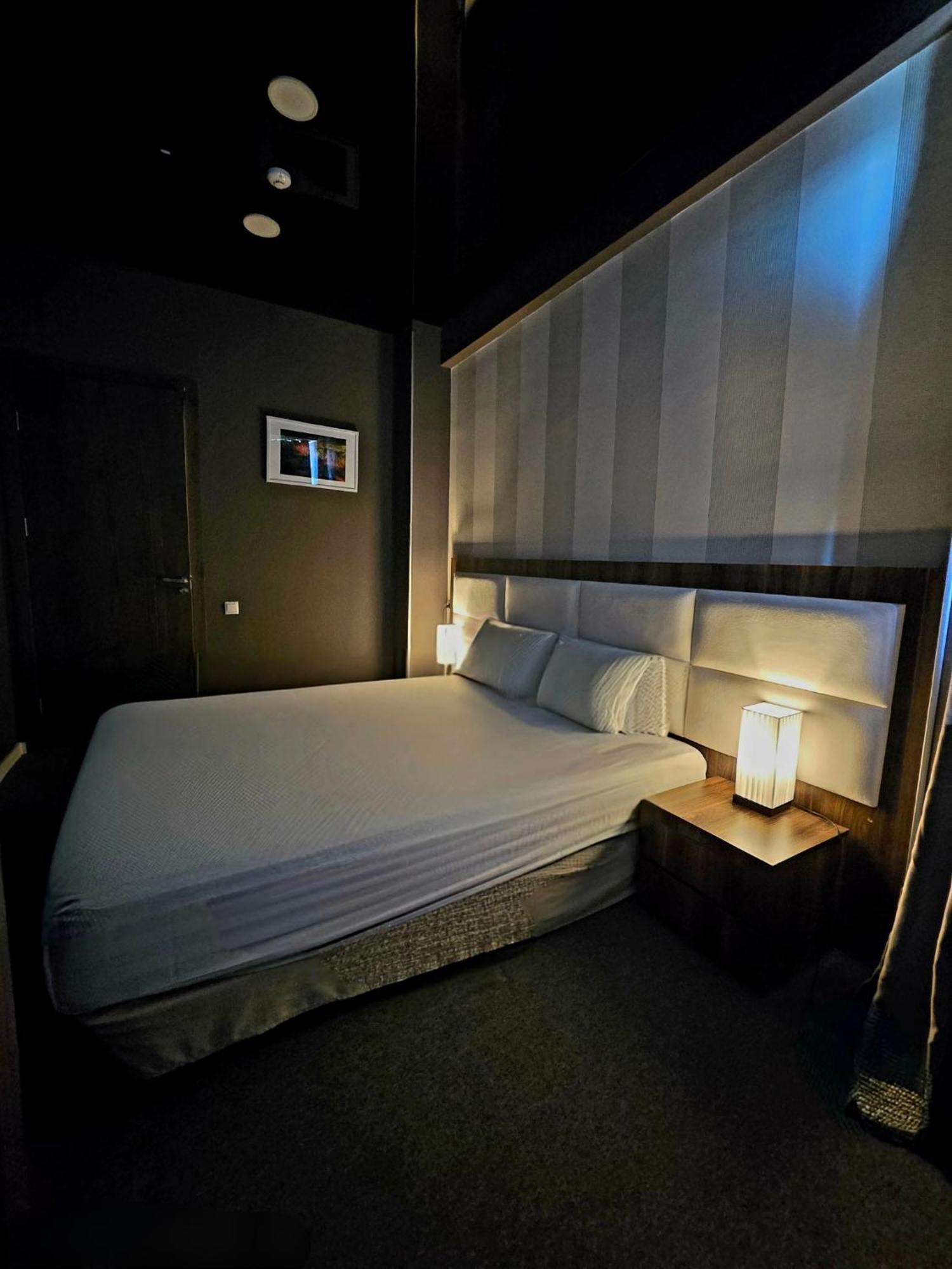 Apart Hotel West Tbilisi Ngoại thất bức ảnh